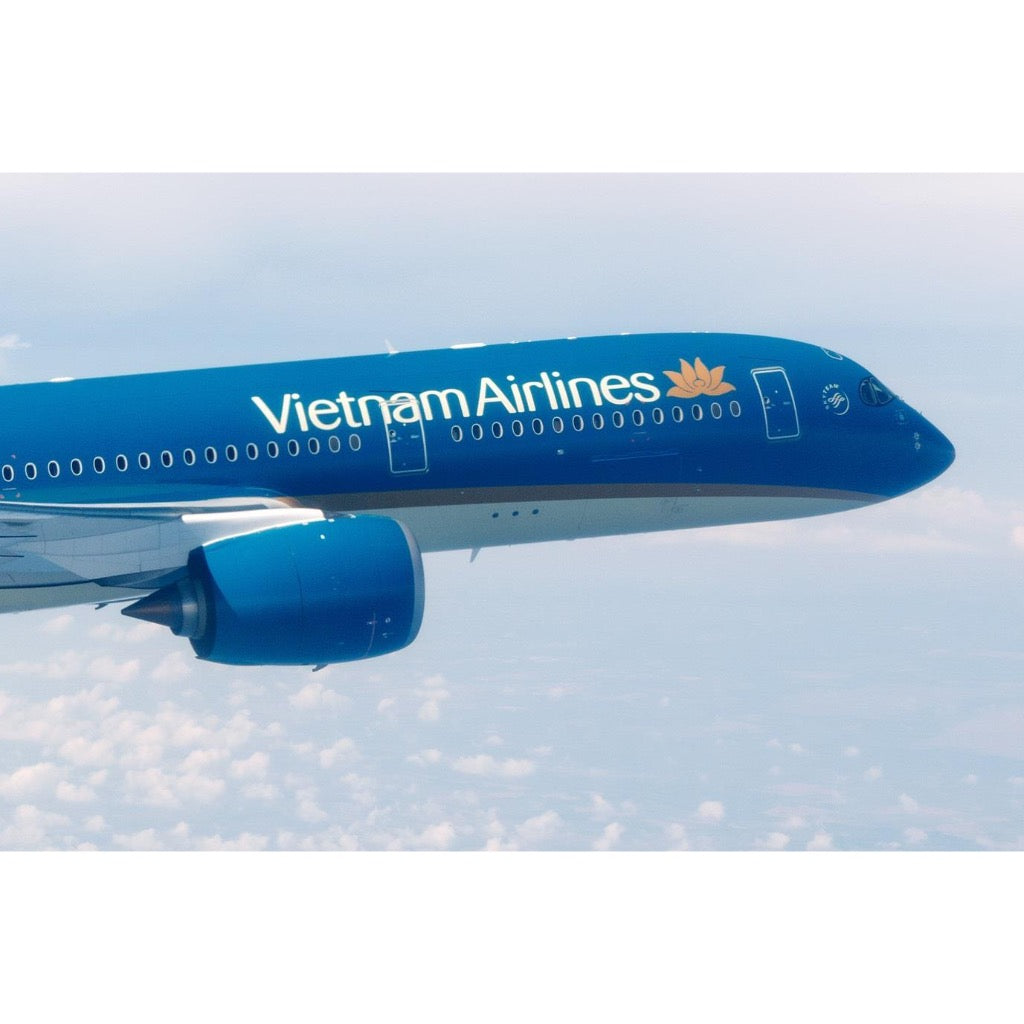 Airbus A380 Vietnam Airlines Diecast Airplane Model Toys