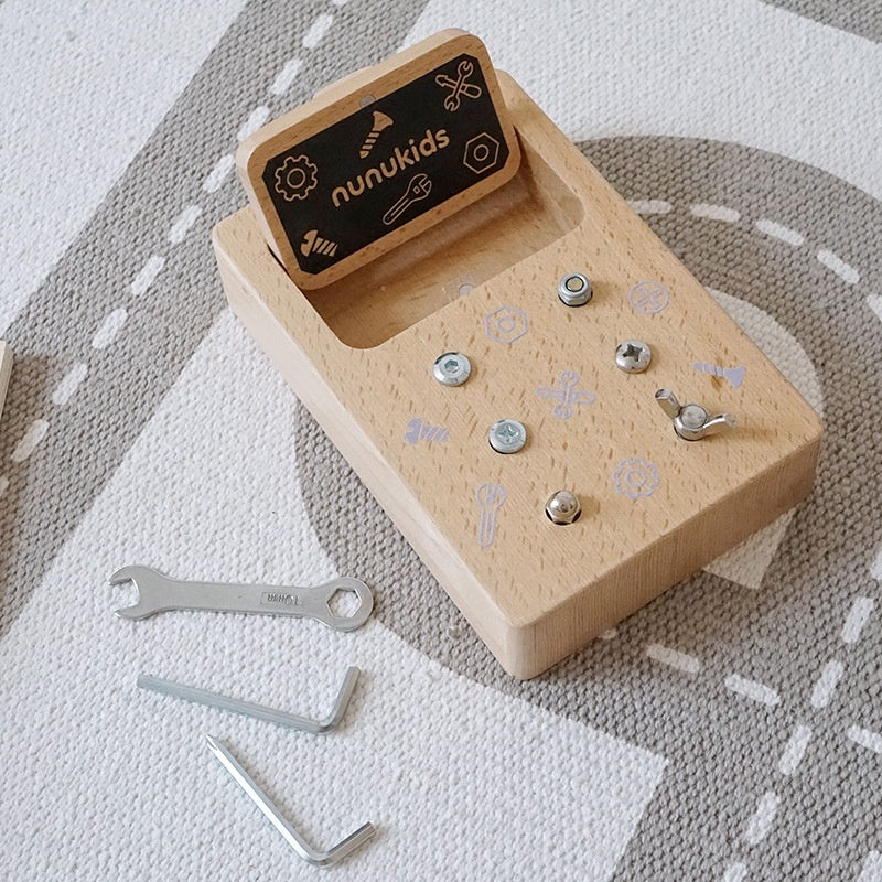 nunukids Busy Screwdriver