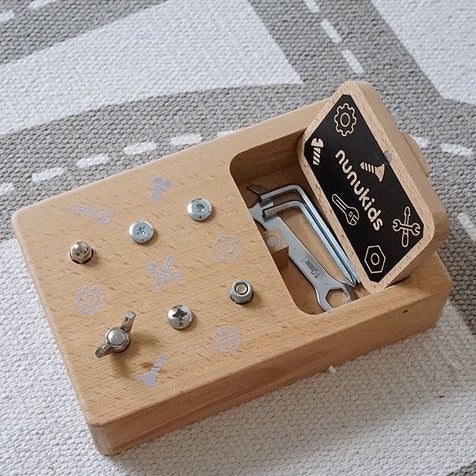 nunukids Busy Screwdriver