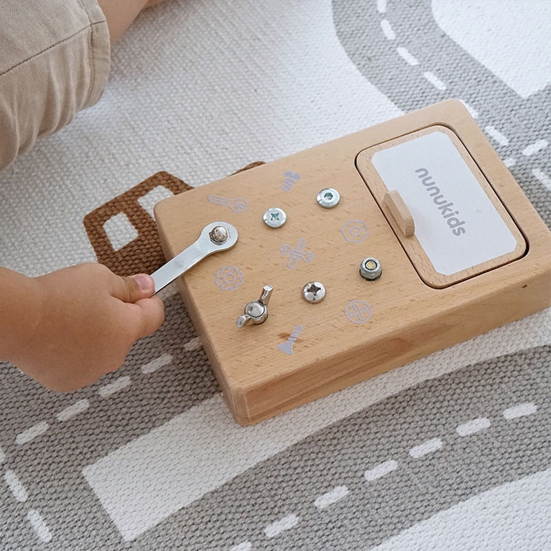 nunukids Busy Screwdriver