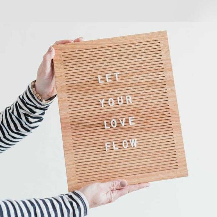 Wooden Letter Message Board Photo Decor