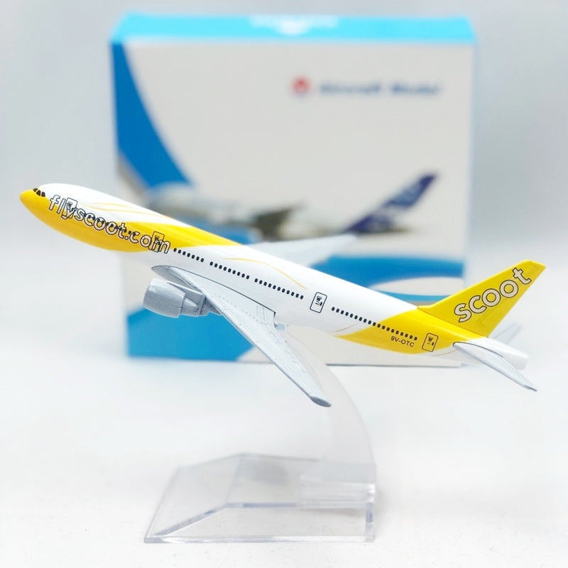16cm B777 Scoot Airlines Model