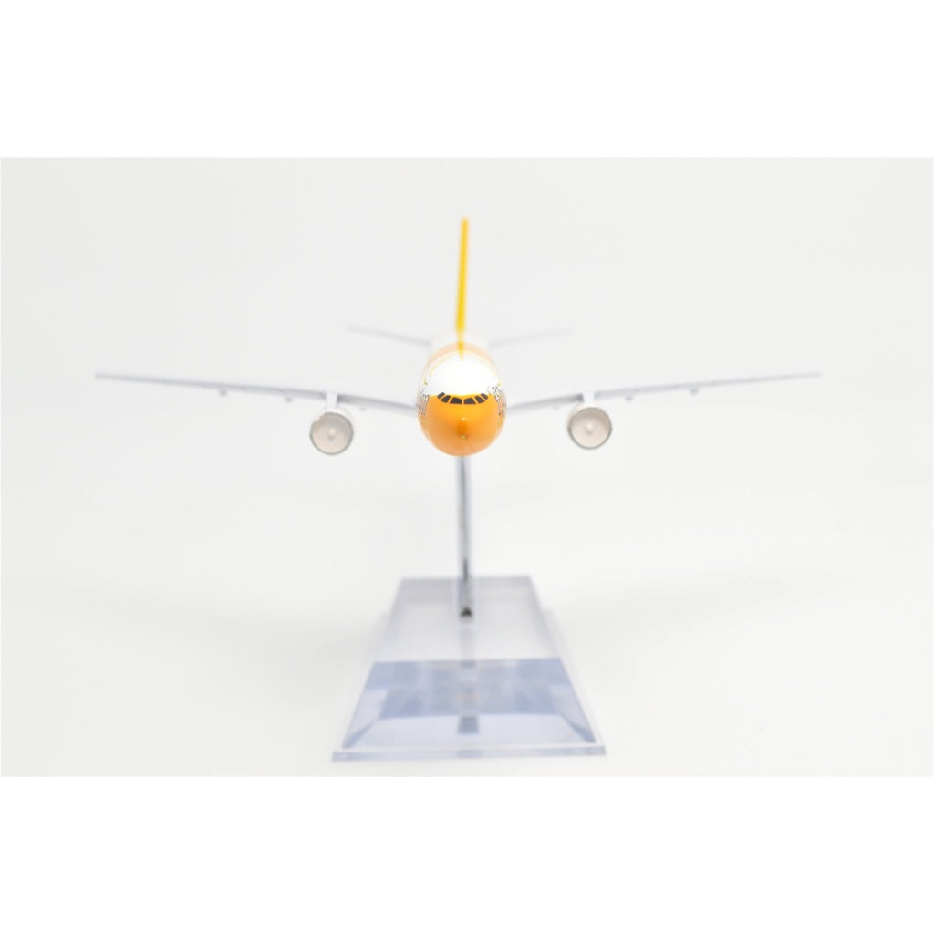 16cm B777 Scoot Airlines Model