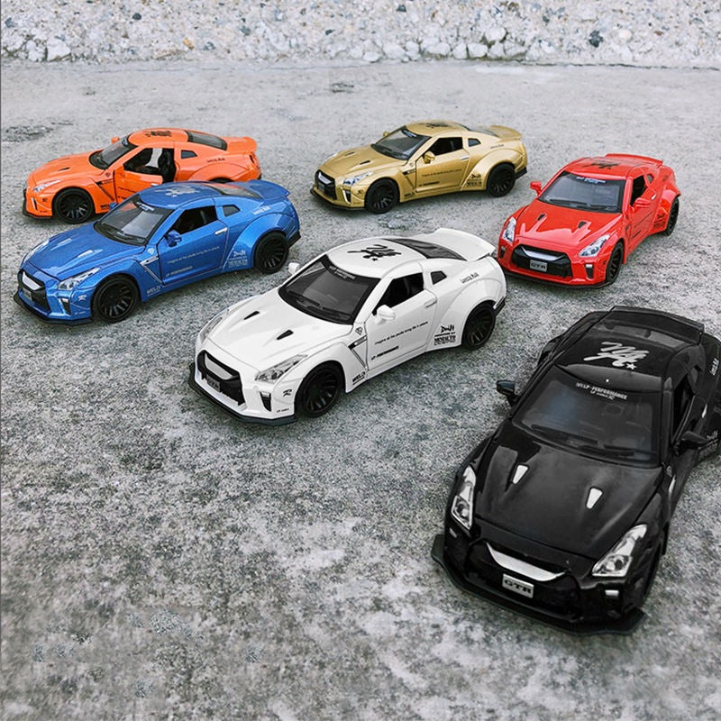 Nissan GTR Car Pull Back 1:32 Diecast Metal Toy Car